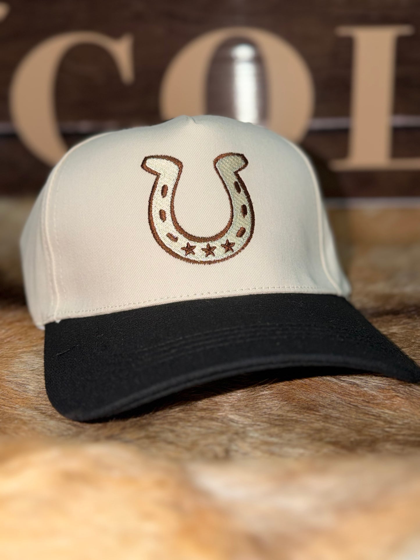 Horseshoe-Black