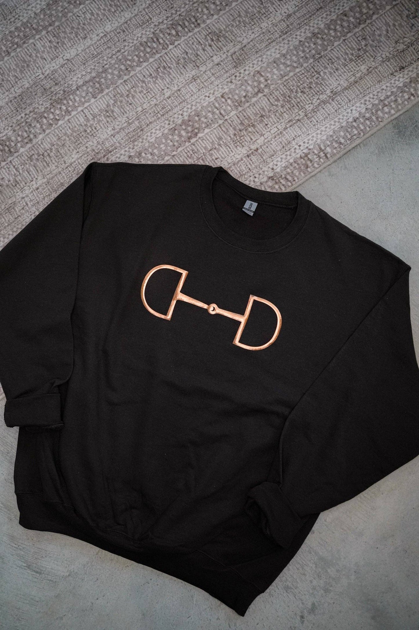 BIT TEE | CREWNECK